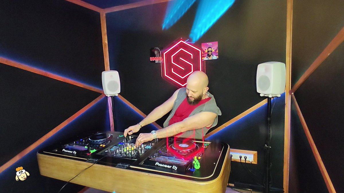looply_music's tweet photo. Now on YouTube, my new psytrance remix to the legendary artist Flo Rida @official_flo ❤️.
Join me to this live DJ set

https://t.co/u2FhcUw2w5 https://t.co/zxxPaylrNV