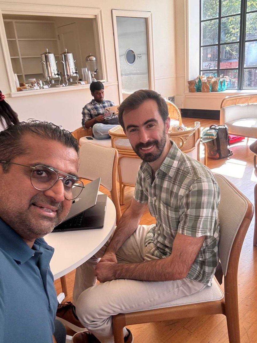 Permissionless IV wasn’t just a conference — it was a builder’s playground.  
We appreciated conversations with:  
💡 July Grullon (Nettyworth)  
📷 Aaron and Alex (Uniswap Foundation) 

Excited to keep building with those shaping the future of onchain engagement. 

#LootMogul