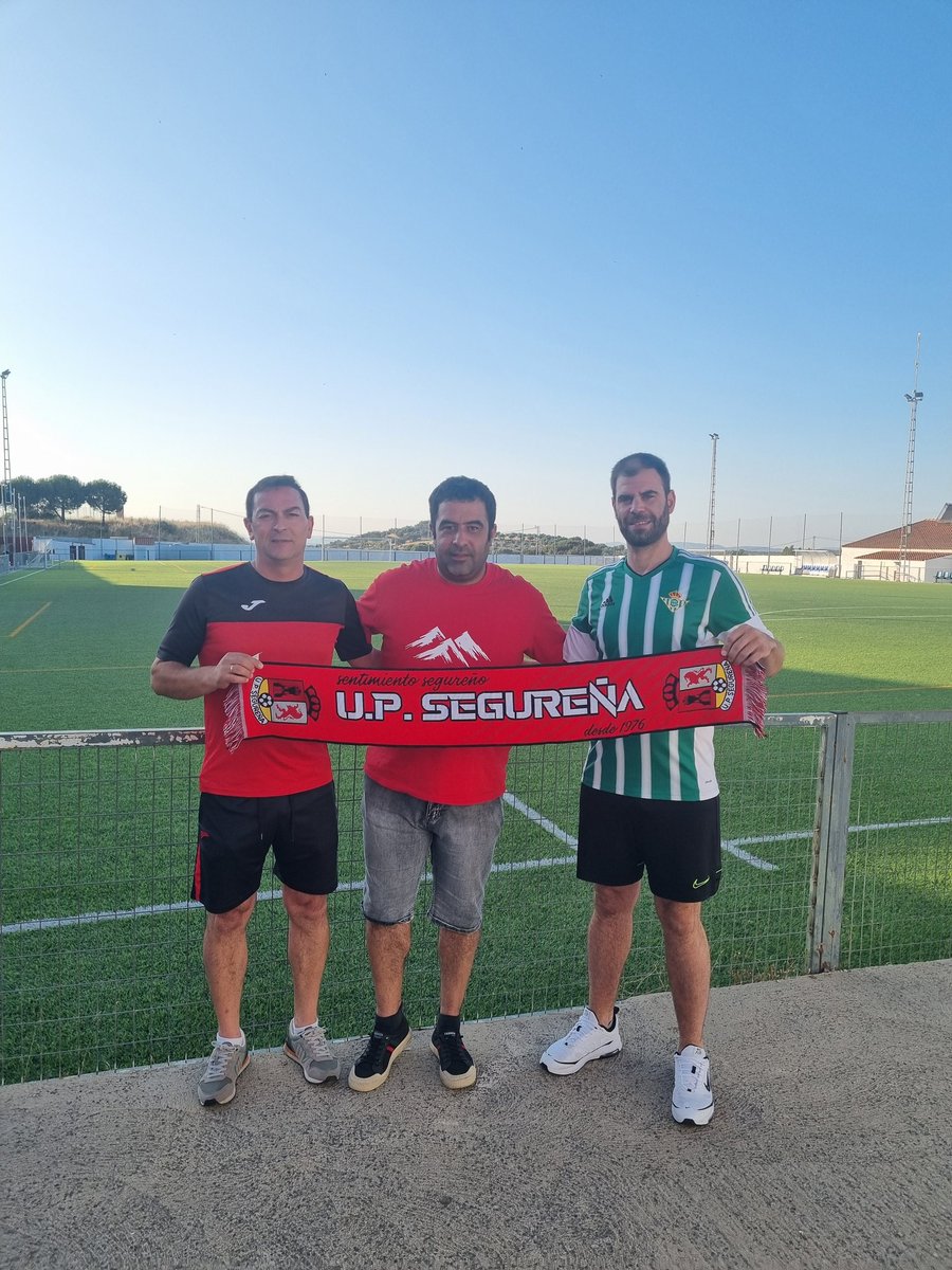 Presentamos a nuestro nuevo cuerpo técnico para la próxima temporada, que se encargarán de llevar de forma conjunta nuestro equipo senior y los juveniles.

Tres segureños, pasado y presente del club, Pedro Aguilar, Adrián Medina y Fernando Ruiz.