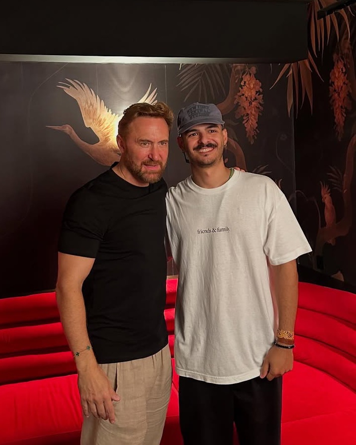 SpinninDeep's tweet image. A legendary track deserves a legendary remix, and that’s exactly what @davidguetta delivered. 🔥When he put his spin on unfazed’s “A Gira,” and we can’t get enough of it.

Where would you love to hear this track played? 🙌

#spinnin #spinnindeep #newmusic #outnow