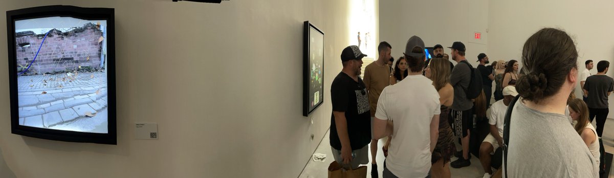 kellybrnz's tweet photo. last night was 🔥. literally &amp; figuratively. congrats @SuperRare @rareperkins. many great works @bryanbrinkman @cemhah @DianeeLindo @nikitadiakur @PERFECTL00P and others... @atlaspop 💎 https://t.co/Nl4wlkliuA