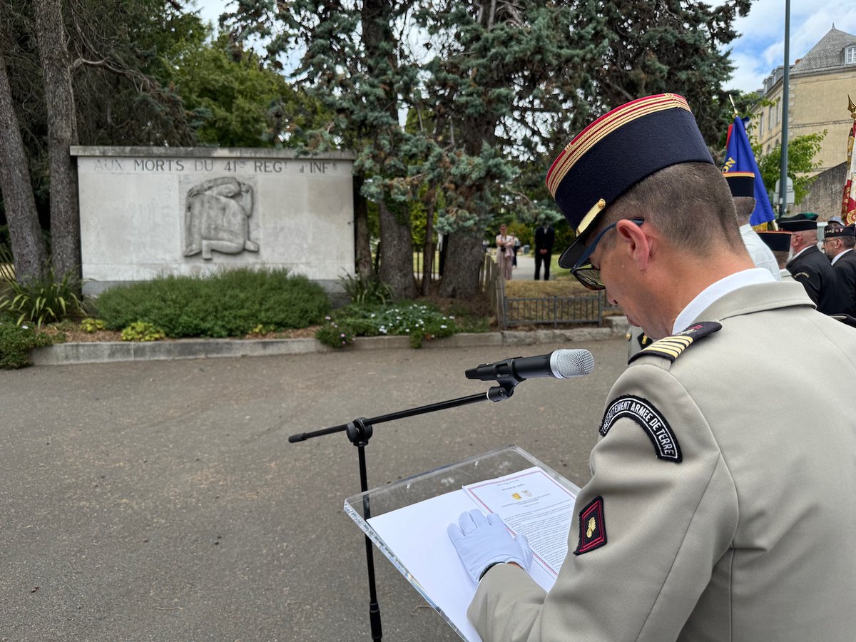 Aux côtés de M.Loïg Chesnais-Girard, président de la <a href="/regionbretagne/">Région Bretagne</a>, des élus, des autorités préfectorales et militaires, fier d'avoir mis à l'honneur les soldats bretons du 41e Régiment d'infanterie sur le front de leur monument à #Rennes