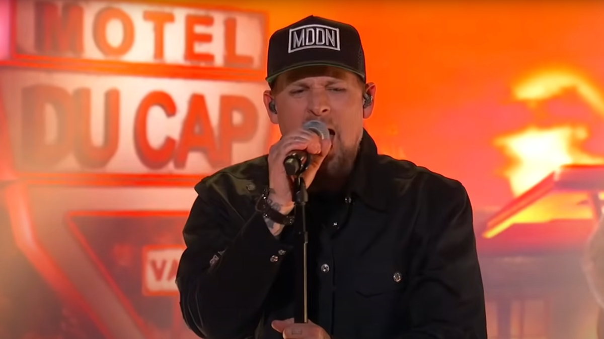 Good Charlotte served up the live debut of their new single “Rejects” during an appearance on Jimmy Kimmel Live → cons.lv/OX6BT0