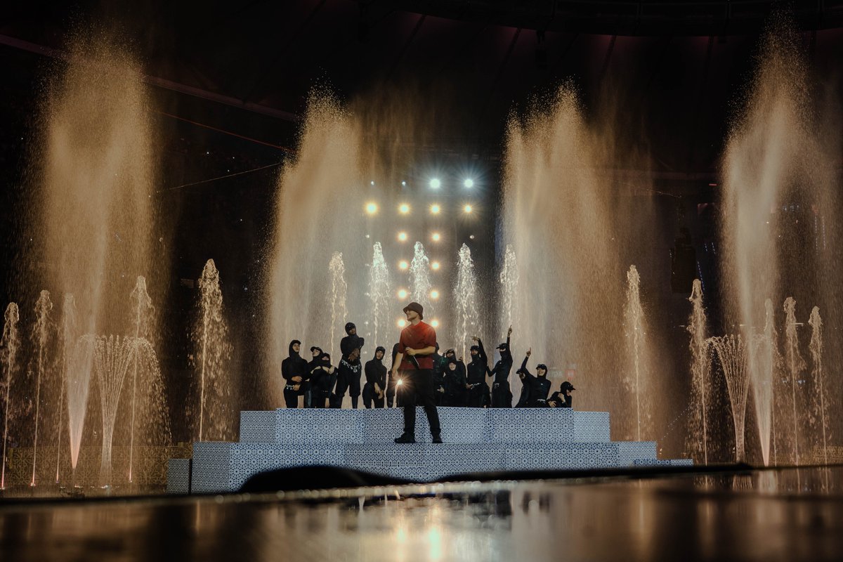 #CRÓNICA | ⛲️ <a href="/Dellafuente_/">۞</a> cerró triunfalmente su inolvidable aventura en el Metropolitano

Un homenaje a su ciudad, su cultura y sus fans, que no olvidarán fácilmente un show que estuvo al nivel de los más grandes 👇
loudcave.es/dellafuente-me…