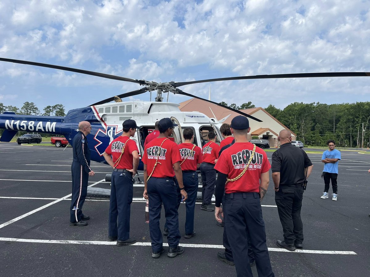 CCFR_GA's tweet image. It was our honor to spend time with an amazing crew from Life Flight Jacksonville. Our partnership helps us provide high-quality care to Camden County.