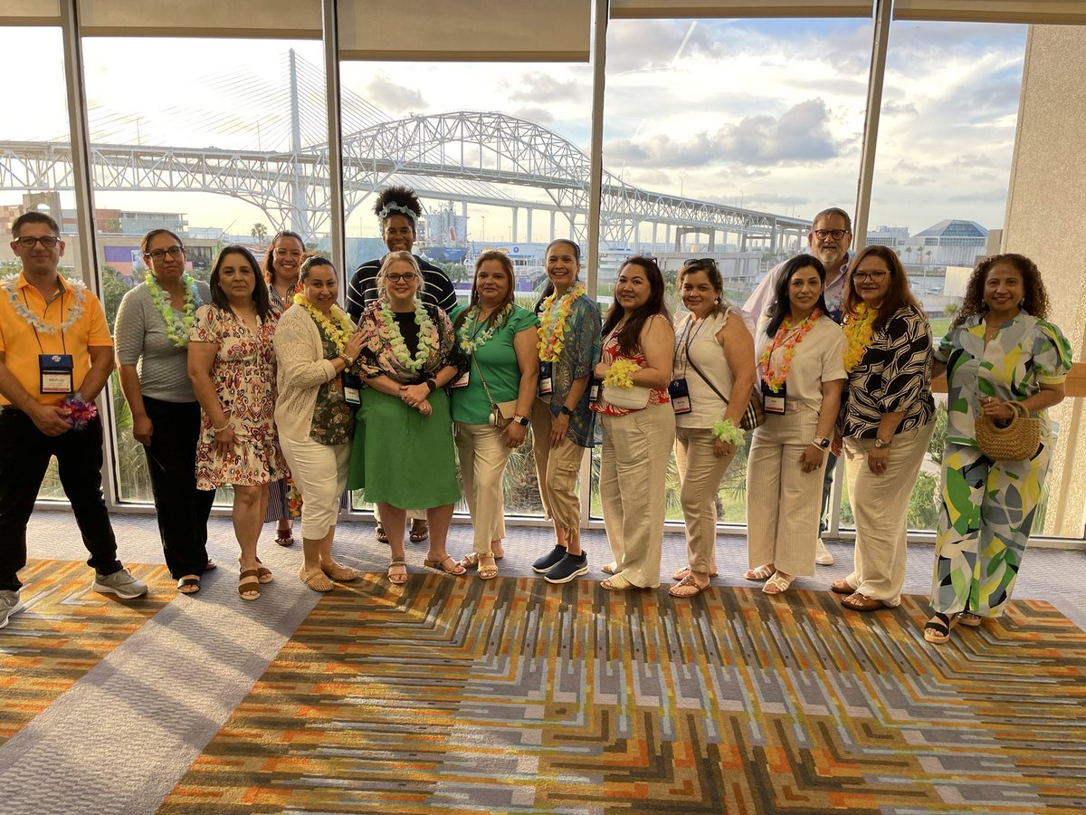 Powerup_StephAy's tweet image. High Tides, Good vibes in Corpus Christi at the TASN 2025 Annual Conference! 🌊☀️🍉 
We had lots of fun with our @PowerUpCafe team!  #TASN2025
