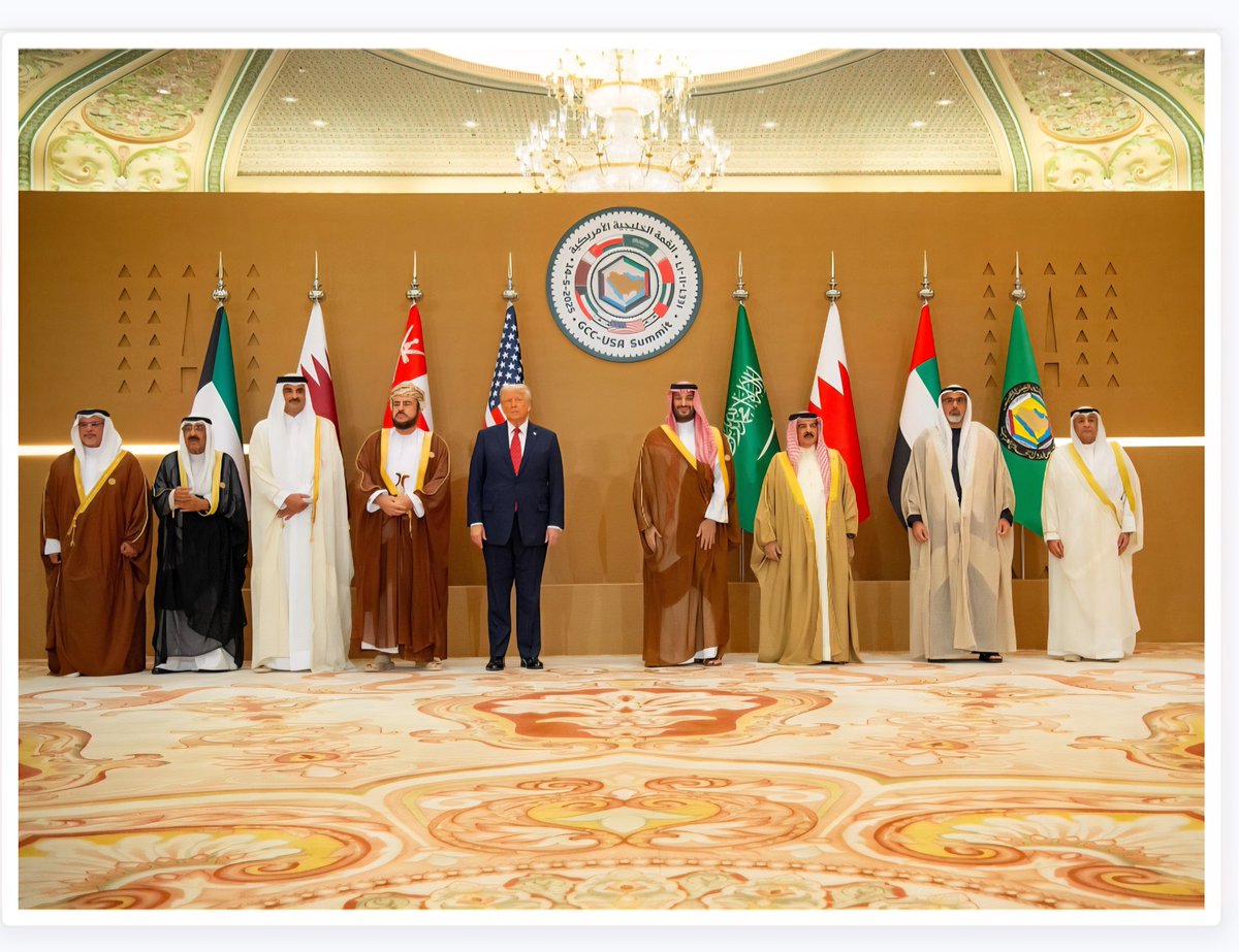 غدًا الجمعة في " صحيفة مال " سوف يكون مقالنا الأسبوعي عن : " التكامل الخليجي برؤية استراتيجية نحو المستقبل "

 أهمية التكامل الخليجي ضرورة استراتيجية ملحة لمواجهة تحديات المستقبل. رؤية استراتيجية شاملة لكيفية تحويل التكامل إلى واقع ملموس يعود بالنفع على المنطقة بأسرها أصبح متطلب