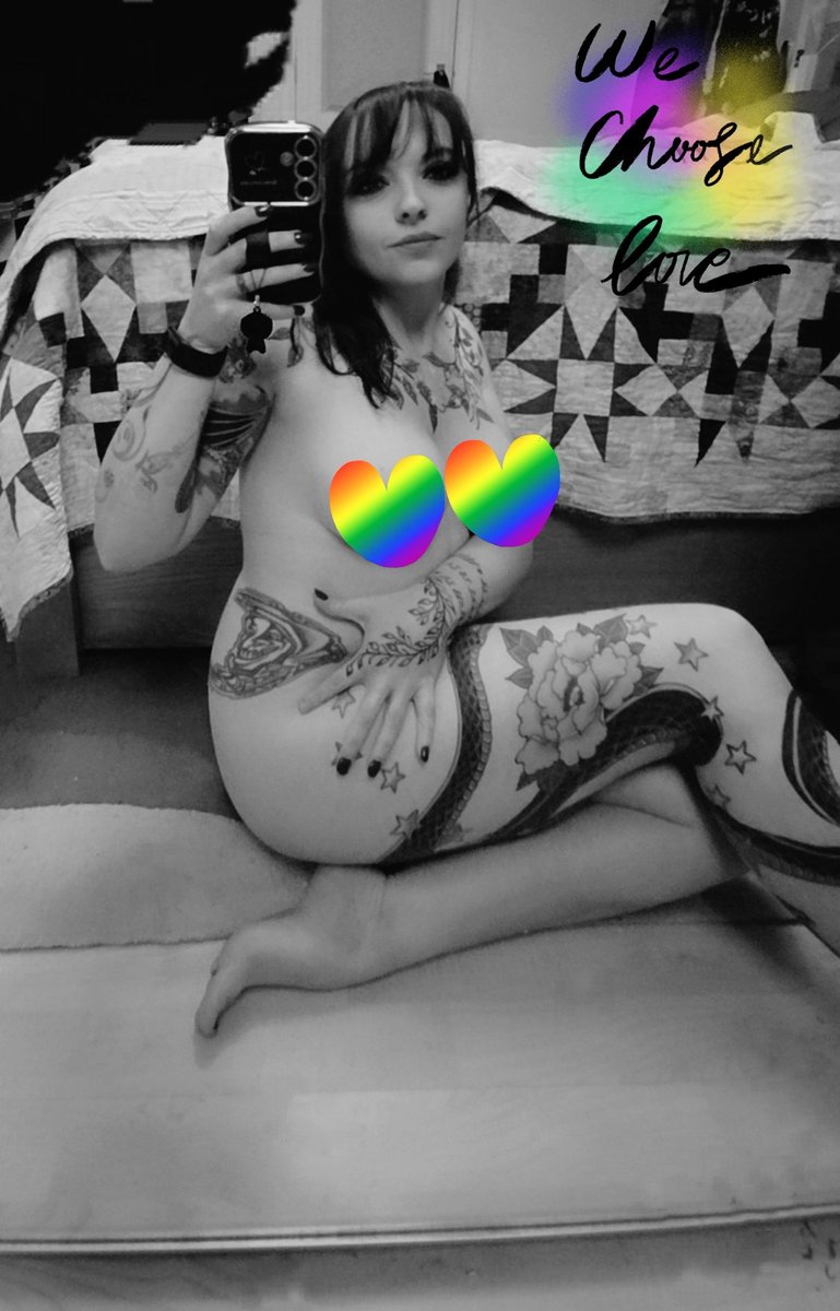 Still a few days left of Pride Month! We choose love!
#PrideMonth #pride #PrideMonth2025 #LGBTQ #wechooselove #tattooed #inked #tattoos