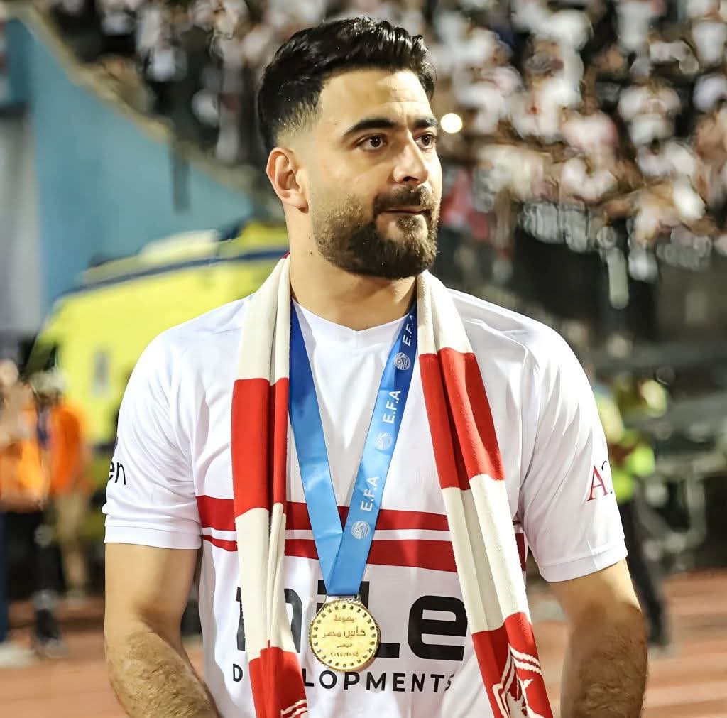 semoesl's tweet photo. حتفضل دايما في قلبنا ياحمزه وحبك موجود لاخر العمر وحيفضل اسمك مقترن بواحد من ارجل المحترفين اللي عدوا علي الزمالك
مش حنسالك ابدا اي نقطه عرق بذلتها في حب وطننا الزمالك ولرسم ابتسامه علي شفتي كل زملكاوي حر 
لن ننساك ابدا يابن الخضراء https://t.co/cgoyTisAJx
