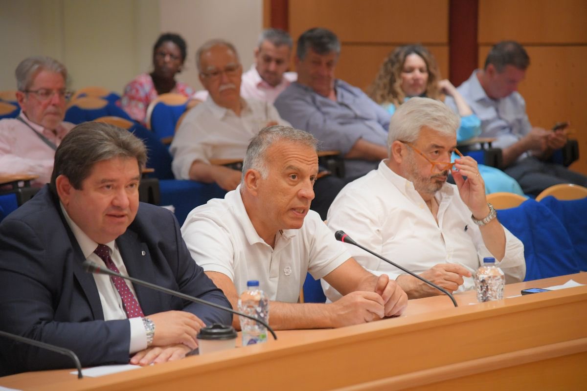 Καμία Υποχώρηση στην Αυτοδιοικητική Αρμοδιότητα των ΥΔΟΜ

Διαβάστε περισσότερα εδώ:↩️
tinyurl.com/bddpexcf