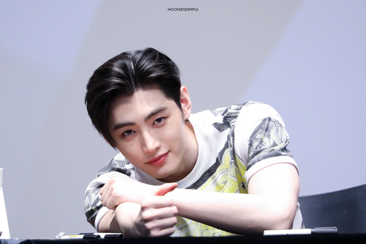 250626 애플뮤직 팬싸

…😍

#성훈 #SUNGHOON #ソンフン
#ENHYPEN #엔하이픈