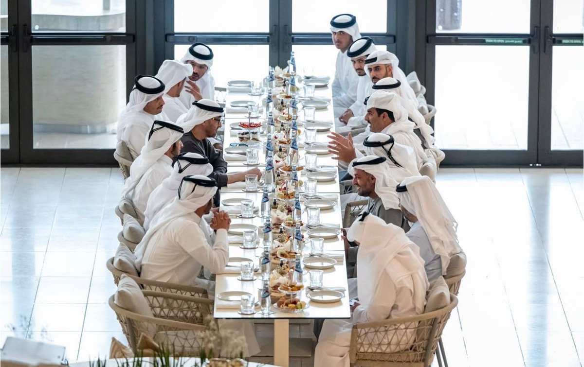حفظكم الله، وبارك في خطاكم، ولتكن قراراتكم لما فيه خير أوطانكم وشعوبكم 🇦🇪 🇶🇦 يا قادة الخليج تحدياتكم كبيرة واجتماعكم فيه طمأنينة لشعوبكم،، وأمتكم العربية 🙏