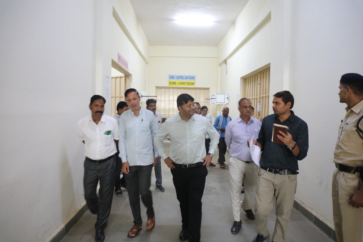 #श्योपुर- मुख्य निर्वाचन पदाधिकारी मध्यप्रदेश भोपाल के निर्देशानुसार कलेक्टर एवं जिला निर्वाचन अधिकारी श्री <a href="/arpit_verma13/">Arpit Verma IAS</a> द्वारा कलेक्ट्रेट परिसर स्थित ईव्हीएम एवं वीवीपीएटी वेयरहाउस का त्रैमासिक आंतरिक निरीक्षण किया गया। 
<a href="/CEOMPElections/">Chief Electoral Officer, Madhya Pradesh</a>
<a href="/JansamparkMP/">Jansampark MP</a>
#JansamparkMP