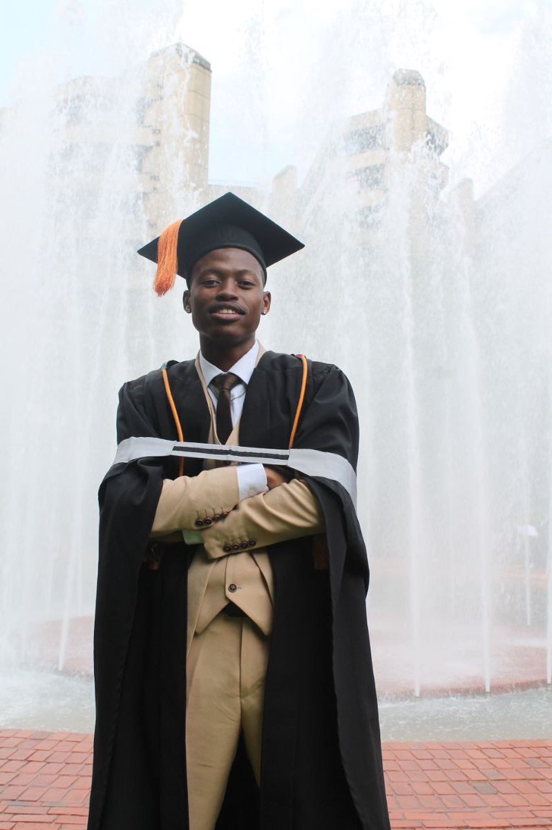 Mjiks4's tweet photo. Education isn’t the key to success — but being uneducated will always lock you out. It’s not about a degree, it’s about the drive to learn. I went to uni to level up my mind. Real talk: education is the key when you use it right. 

Let’s see what happens….. https://t.co/OTlYPM7BMk