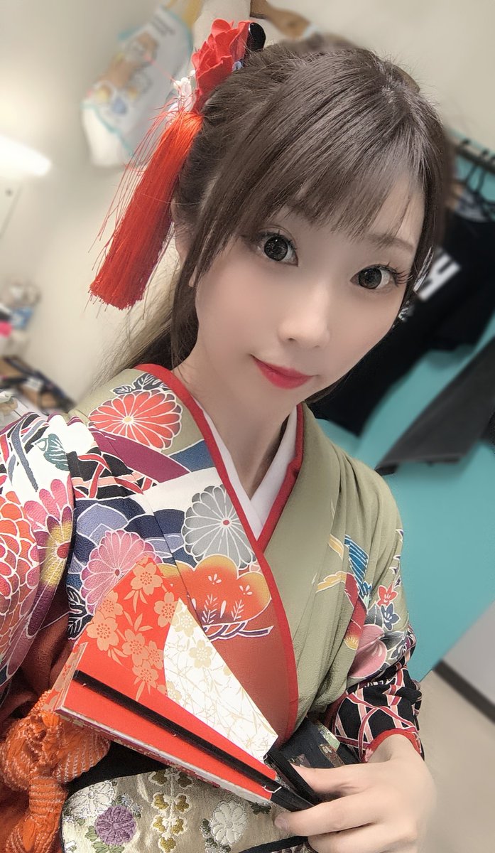 今日も横浜ロック座ありがとうございました☺️
今週も共演のみんなのお勉強が始まって自信を持てたり刺激をもらえたり本当にたくさんお勉強させてもらってます✨

劇場は周年週ぶりで２週目、まだまだぴよぴよですが良くなるように気持ちを込めてお届けしています🪭
感想もありがとうございます🙇‍♀️