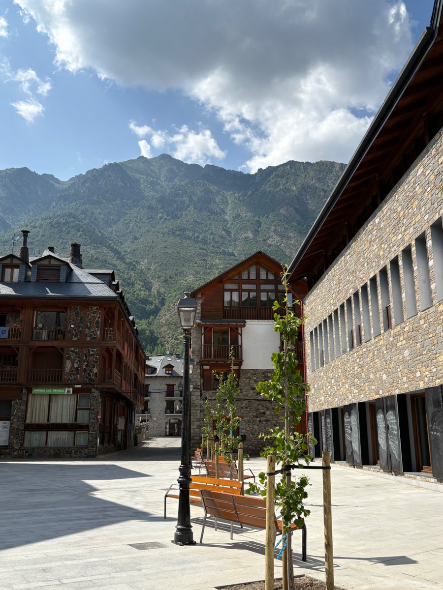Benasque_'s tweet image. ♟️ Nueva plaza junto al centro de ciencias
