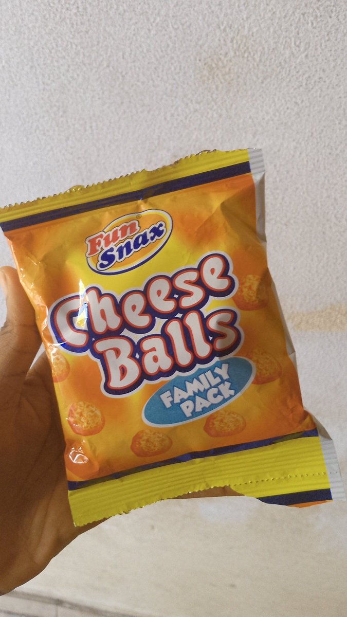 BELLACREATIVES's tweet photo. First picture is a photo of a pack of cheese balls I ate, but I thought to myself... "Why don't I replicate this design?"
Well slide 2 is my replication... Just for practice of course 🙂
Slide 3 is the product mockup👍
I'll be posting some of my other product designs.. https://t.co/Jti6jrJyOU