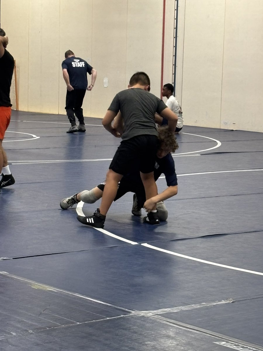 Day four of Rob Waller’s All-American Wrestling Camp is here. <a href="/NCAAWrestling/">NCAA Wrestling</a> Champ <a href="/troyletters/">Troy</a> is on the mats with the kids today. 
#anklepick #double

<a href="/LehighMWREST/">Lehigh Men’s Wrestling</a>