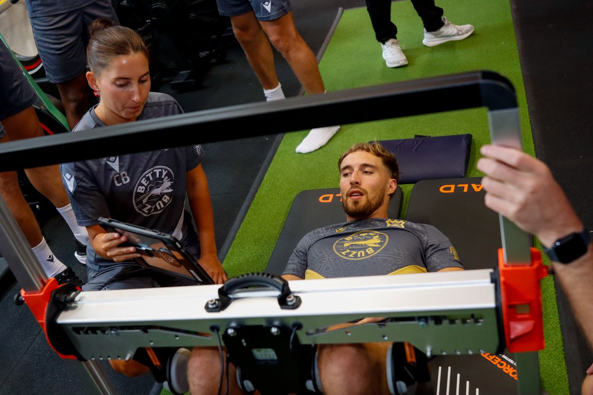 Wrexham AFC tweet media