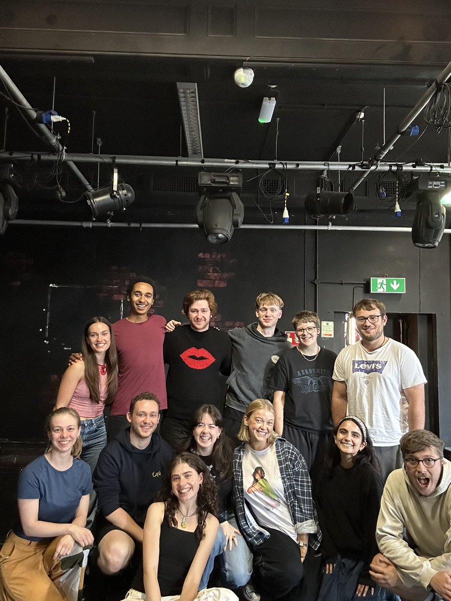 A few pics from yesterday’s R&amp;D !📸 A gorgeous room of gorgeous people helping me make sense of my next little play 👀👀 coming to you January 2026