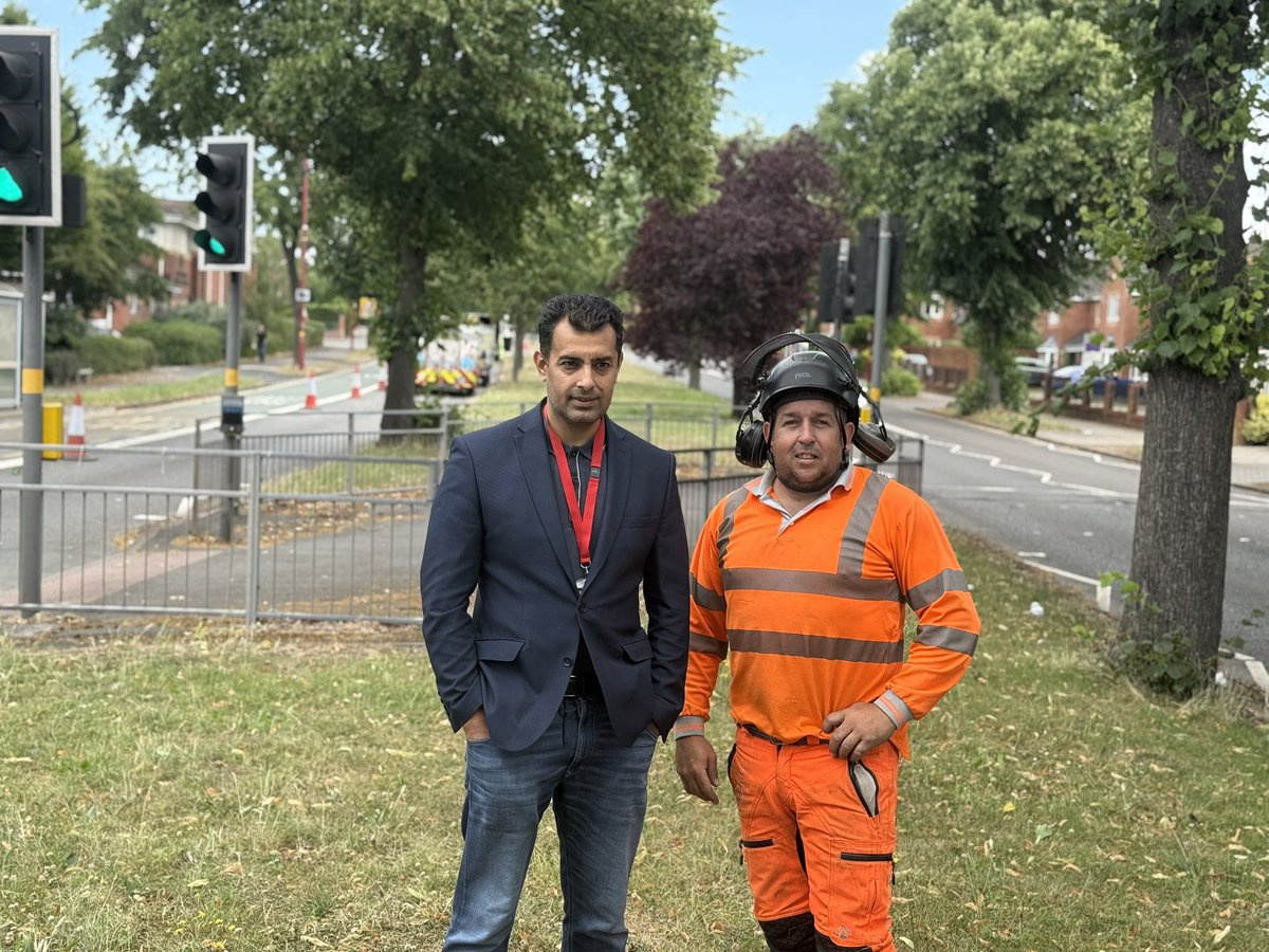 BasharatM_Unite's tweet photo. Out in #PypeHayes today โ great to see progress on Apicorn growth ๐ฑ and @Keir_Group Highways works Tyburn outbound.
Proud to see investment & action on the ground! ๐ทโโ๏ธ
#LabourWorks #Birmingham #CommunityAction https://t.co/Ii7rE2aaDc