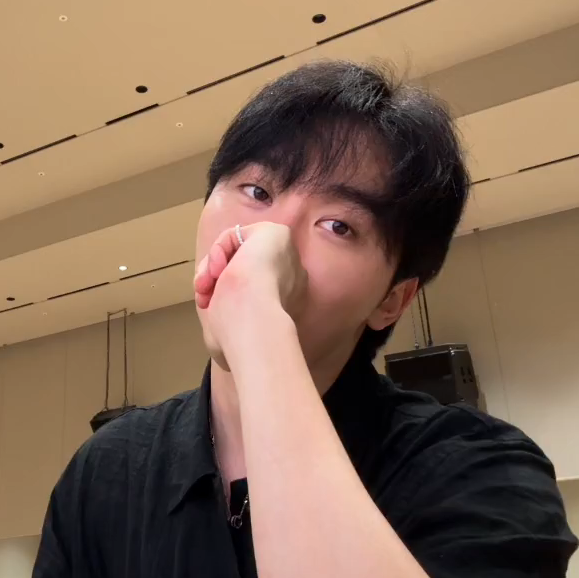 fluffihao's tweet photo. DAMN https://t.co/WX3Mp8EBVk