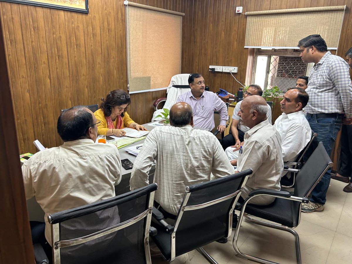 उद्यमियों की विद्युत संबंधी समस्याओं का हो प्रभावी समाधान -डिस्कॉम्स चेयरमैन

वॉटसएप पर फोटो मंगवाकर जांची रीडिंग की सत्यता

dipr.rajasthan.gov.in/press-release-…