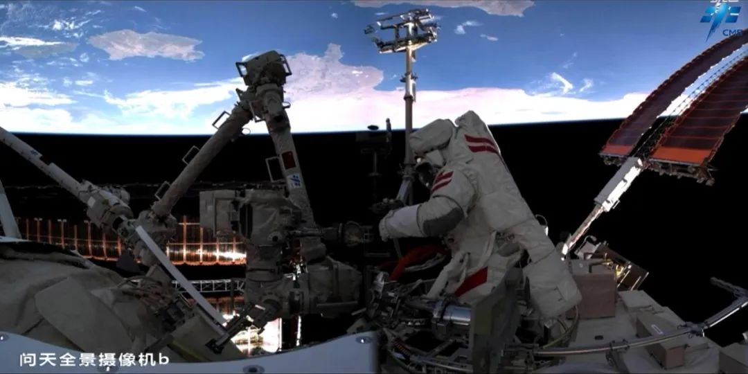 wulei2020's tweet image. #Shenzhou20 Crew just finished their 2nd #spacewalk! Chen Dong &amp;amp;Chen Zhongrui safely returned to #Wentian lab module at  9:29 pm BJT on June 26. During 6.5-hour spacewalk, they installed space debris shielding, performed inspections &amp;amp; maintenance on external equipment, and etc.