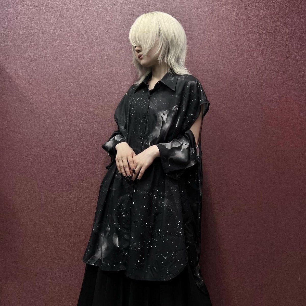 🎁本日〆切プレゼント企画🎁

こちらの当店オリジナル商品を

🎁2名様にプレゼント🎁

◼応募方法
フォロー(<a href="/NieR_tokyo/">NIER CLOTHING</a>) &amp; リポスト
◼締切〆  本日24時

ユニセックスアイテムです🐰

是非ご参加ください🙇‍♂️🙇‍♀️