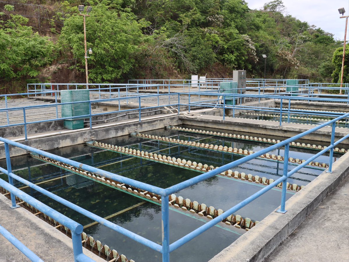 📍Chiriquí: Informamos que se mantienen elevados los niveles de turbiedad en las captaciones de agua cruda.

📢Esta situación impide el reinicio de operaciones de las potabilizadoras🚱en el corregimiento de Chiriquí y San Félix.

👨‍🏭Estamos trabajando para normalizar el servicio.