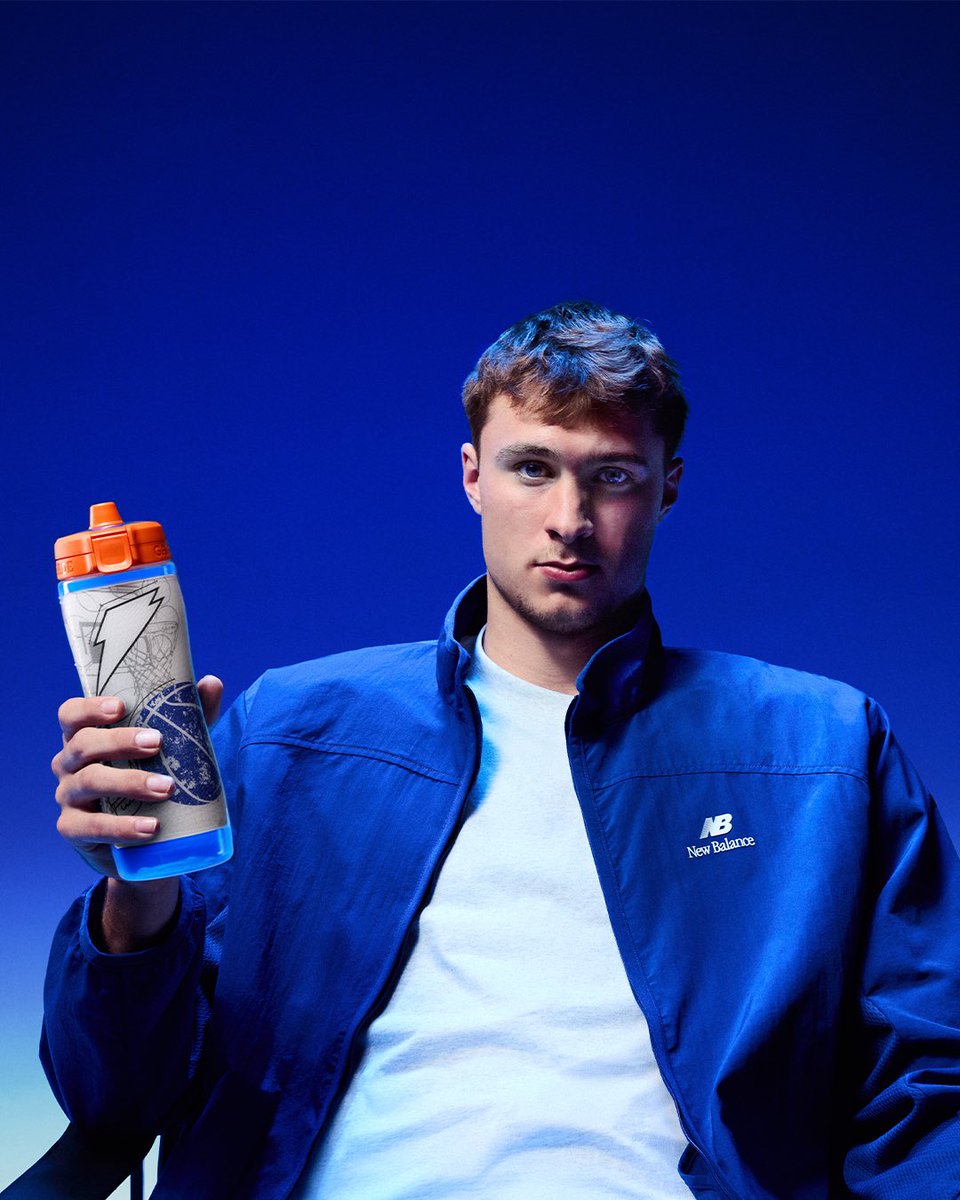 Gatorade's tweet image. No. 1 Draft Pick Bottle Drop 🚨
@Cooper_Flagg’s exclusive Gx bottle is available now on Gatorade.com — only for a limited time.
