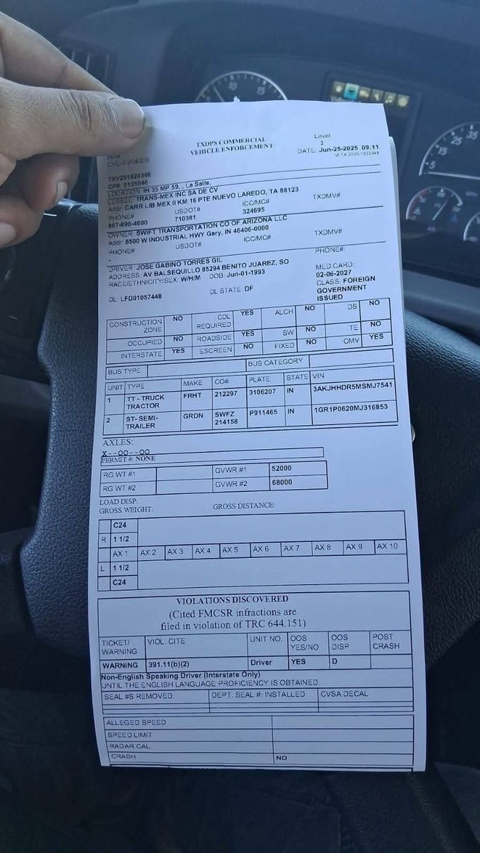 se_freight's tweet photo. COMENZO 😨
En un grupo de traileros aseguraron que a un operador de camión lo pararon en Texas y al hacerle preguntas para que respondiera en inglés y al no lograrlo lo pararon y no lo dejaron continuar
Tuvo que ir otro operador que si supiera de inglés para llevarse la unidad. https://t.co/3G0KuGnhbX