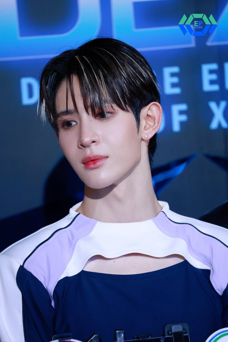 ช่วงสัมภาษณ์ #JAMESSU_DEXX ในงาน DEXX (Diverse Element of XX) 1st Single Debut “CLANG CLANG” Showcase 

DEXX 1ST DEBUT
#DEXXDebutShowcase
#CLANGCLANG_DEXX
#DEXXth #DMDMUSIC
#JamesSu