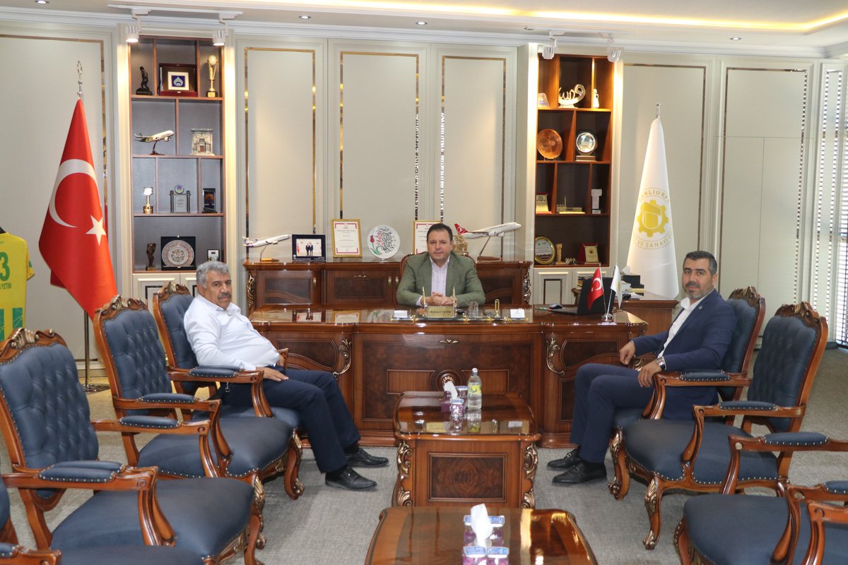 📍 Sektör Temsilcileriyle Gerçekçi İstişare

Şanlıurfa Marangozlar ve Mobilyacılar Derneği Başkanı Sn. Mehmet Çay ile Şanlıurfa Demirciler Odası Başkanı Sn. İzzettin Badıllı, Yönetim Kurulu Başkanımız Sn. Mehmet Yetim’i makamında ziyaret etti.

Görüşmede; ilgili sektörlerin