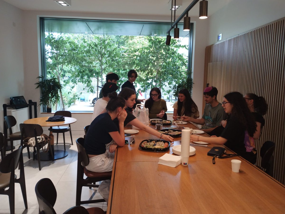 On Tuesday we had a Yr 13 celebration and farewell with Rabbi Eli, sushi &amp; conversations about the past, present &amp; future. 

We wish them all the very best as they take their next steps - your journey is just beginning!

#southhampsteadshul #morethanjustashul #year13