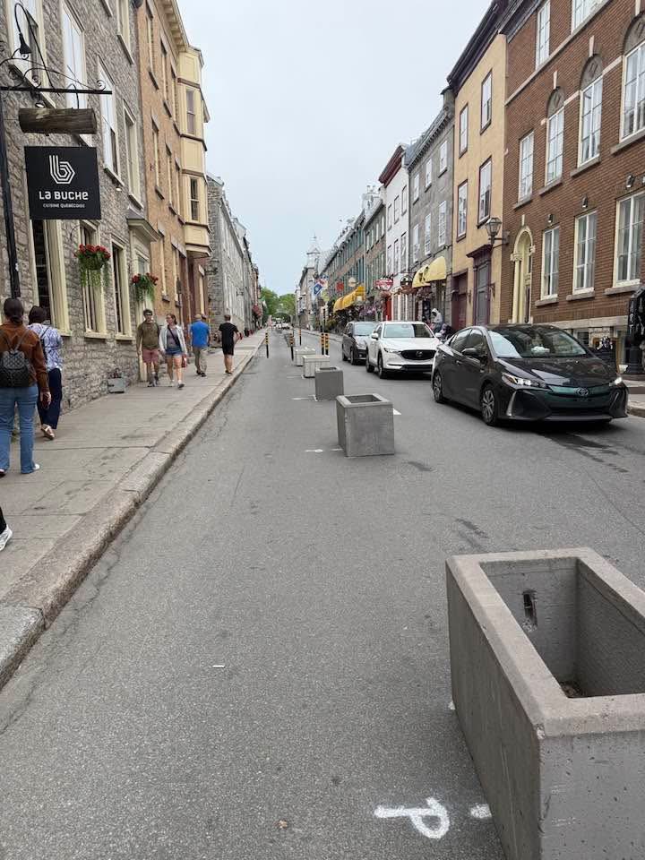 JeffFillionNewz's tweet image. Les gens votent pour des socialistes.
Les gens détestent Trump, Duhaime, Poilievre.
Quand tu votes pour des socialistes, ça va donner ce que vous voyez là 👇👇
Quand il restera que des cendres, les gens vont peut être se réveiller.
C’est plate, mais c’est mérité un peu…