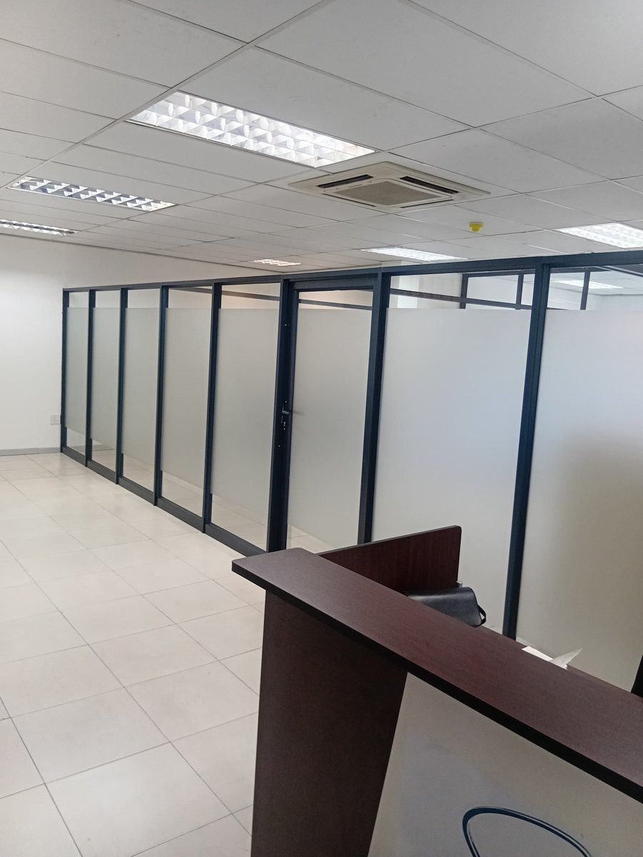 sketchdesign8's tweet photo. Kwetfu kushaya s’pan sihambe! 🔥
Logo install ✅ Glass frosting frosting ✅Clean finish for Skybound Securities. At Sketch Design and Marketing we bring brands to life. https://t.co/2oZWLAAZOf