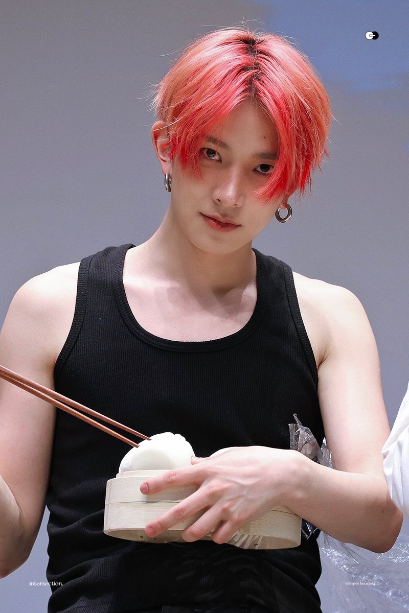 RED HAIR GUY ♥️
#HEECHELLA #HEESEUNG #ENHYPEN #CoachellaHeeseungFever #ENCHELLA