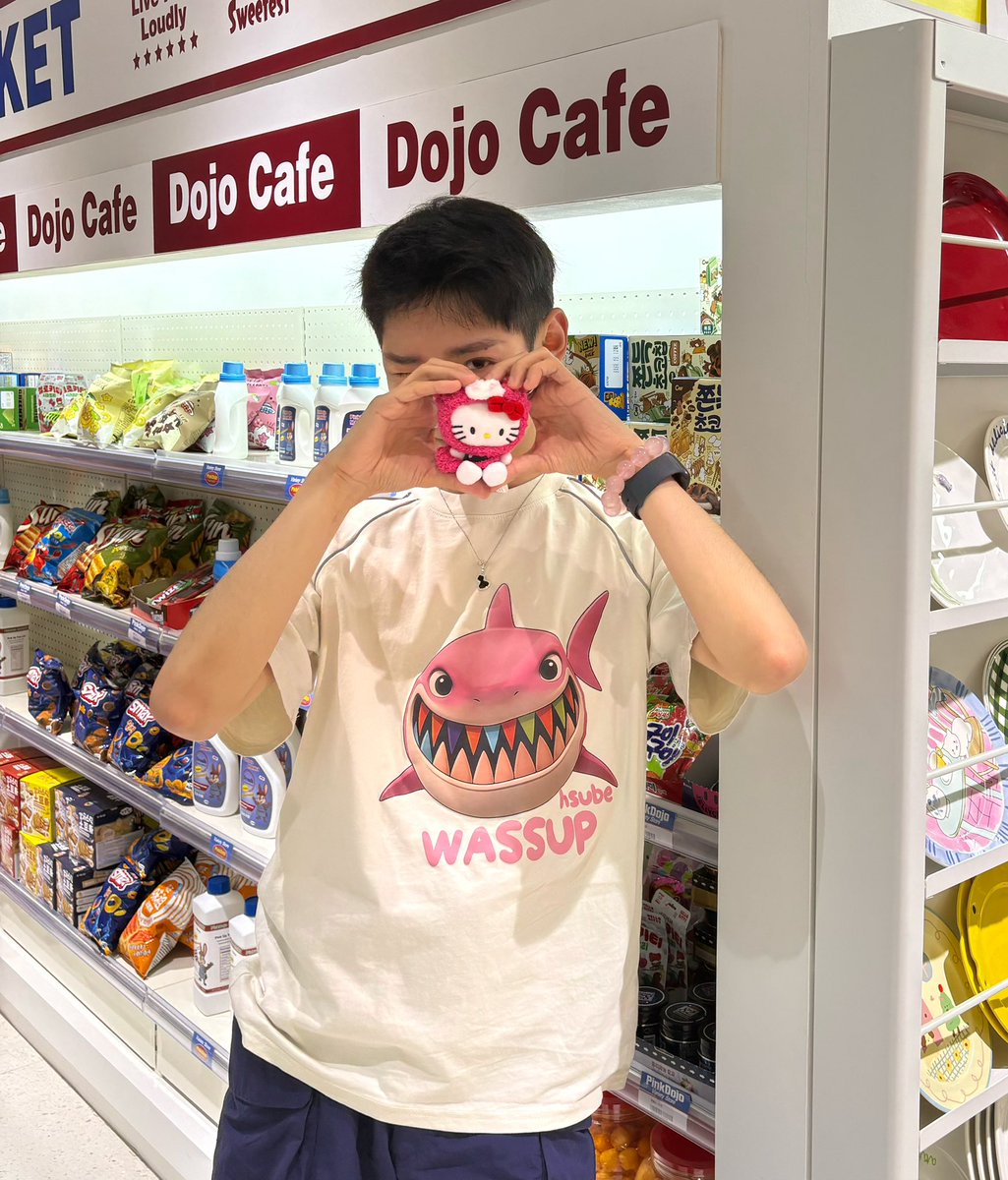 我是机器人💕鲨鱼辣椒🦈
＃分享生活 ＃0m #ootd穿搭