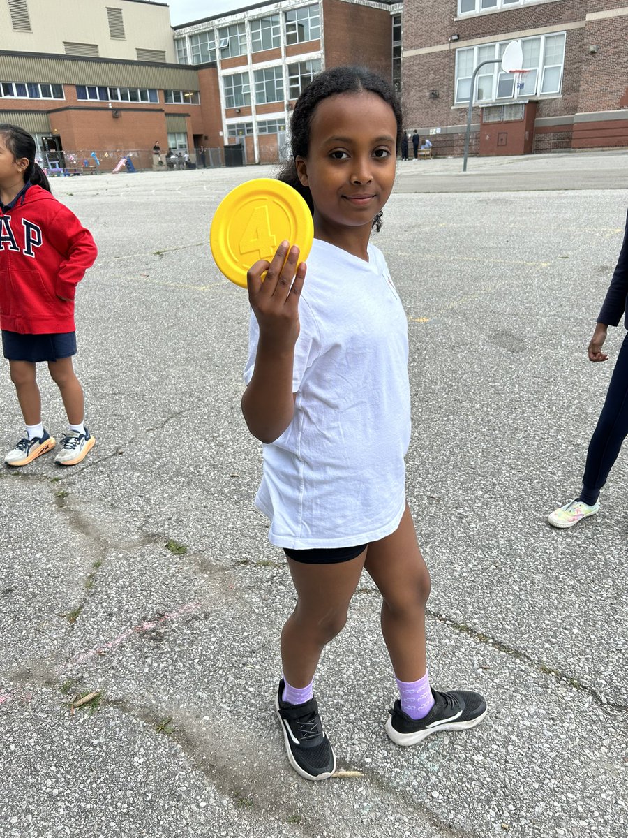 Piotrok's tweet image. Perfect day for our Play Day! Team 218 is having a blast! @4catholiced @TCDSB_RDAddario @TCDSB @TrusteeDAmico