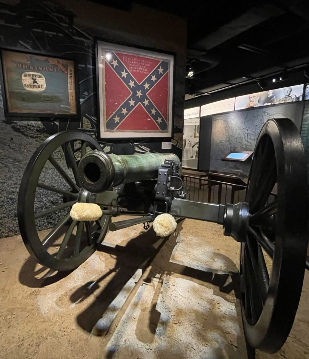 6-Pounder smoothbore cannon in the collections of the Mississippi Department of Archives and History. The flags in the background belong to Swett’s Mississippi Battery and Battery A, 1st Mississippi Light Artillery.