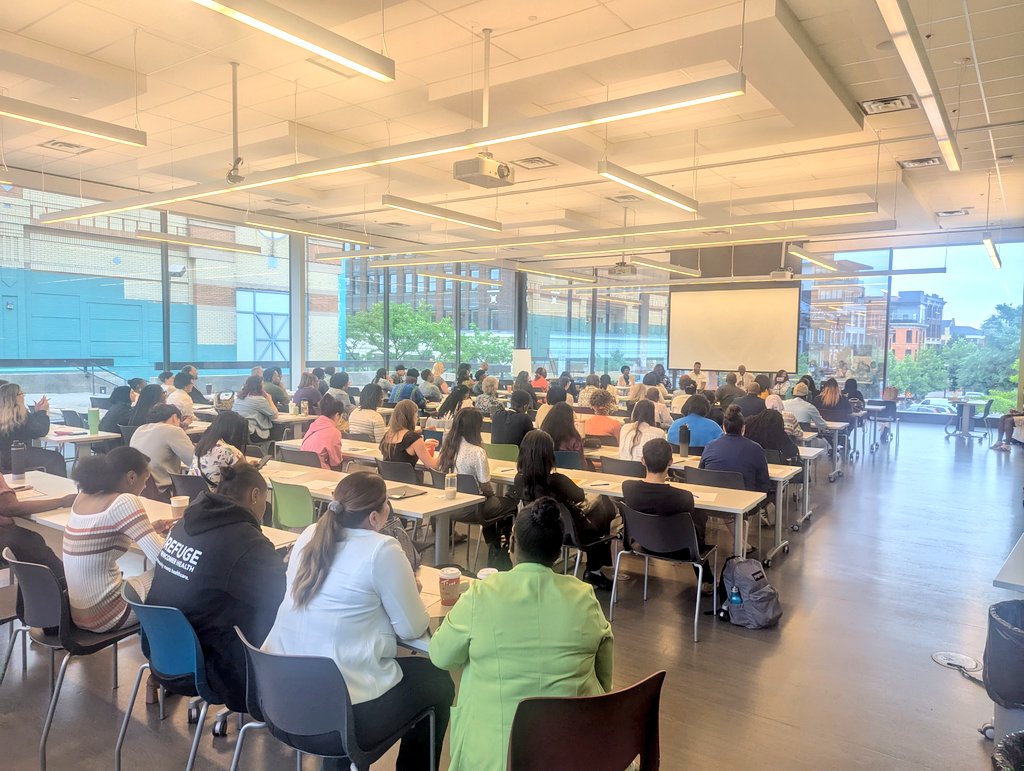 McMasterOCE's tweet image. Supporting "Mental Health in Hamilton's Black Community: A Symposium" at @McMasterU downtown campus #HamOnt hosted by @ingrid_waldron @mcmasterhum
✅Youth plenary on Black youth experiencing mental health struggles & access to services
✅Discussions about mental policy