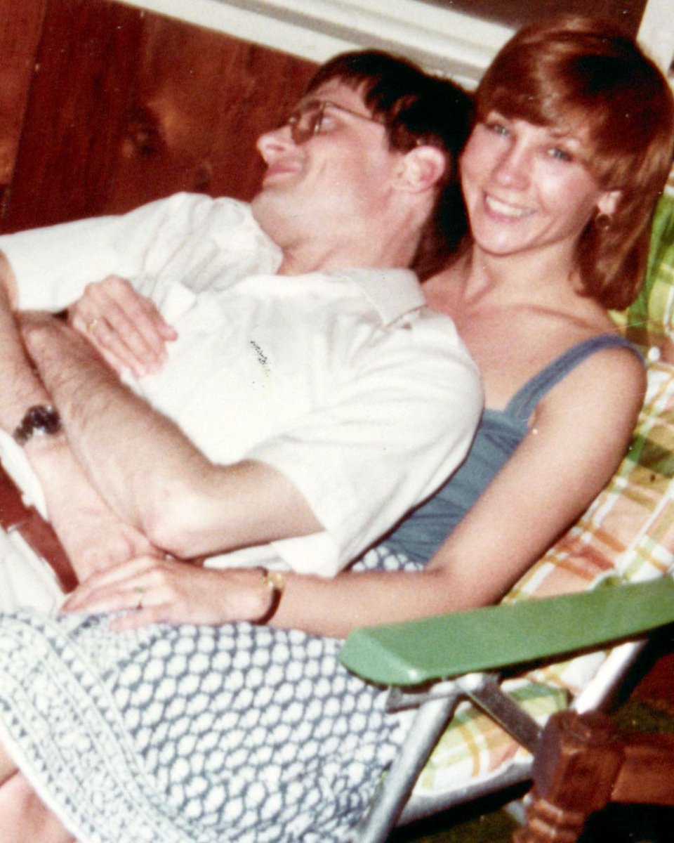 #ThrowbackThursday 

Summer at Peggy and Dietmar’s first home in Arlington Heights: Bill and I lounging in their summer porch - about 1978.

#LindaGartz #Redlined #Chicago