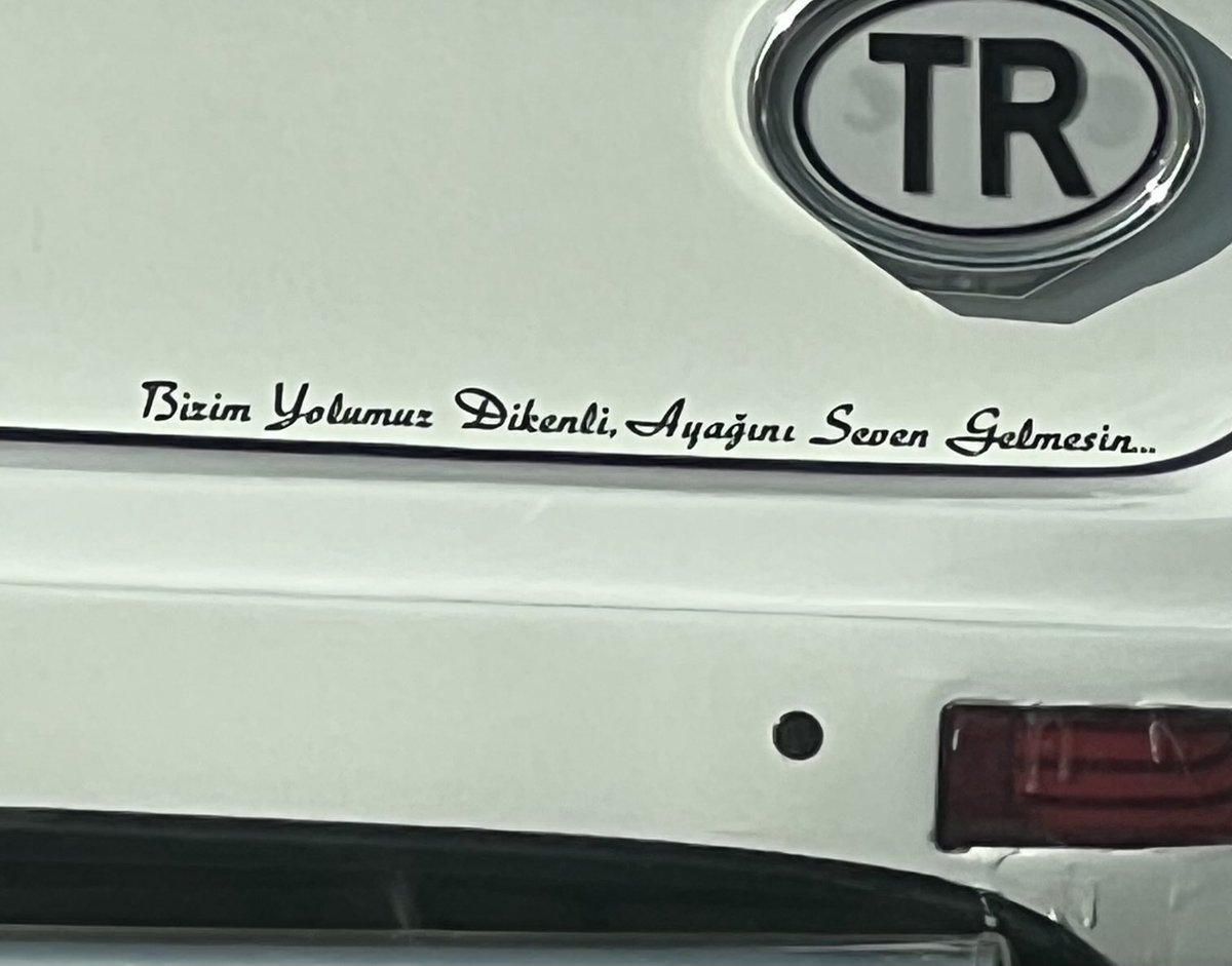 AYAK SEVİCİLER DİKKAT