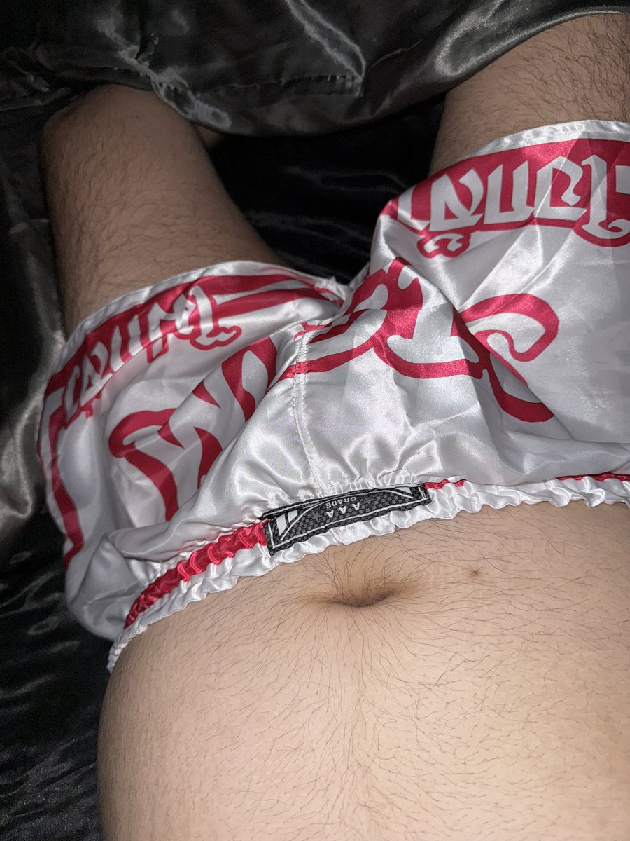 smaa1122_'s tweet photo. Another new hot as hell satins 🤤😏💦
#satin #horny #wank #satinboxers #satinshorts #jerk #satinsheets https://t.co/Yvmbjf9jCT