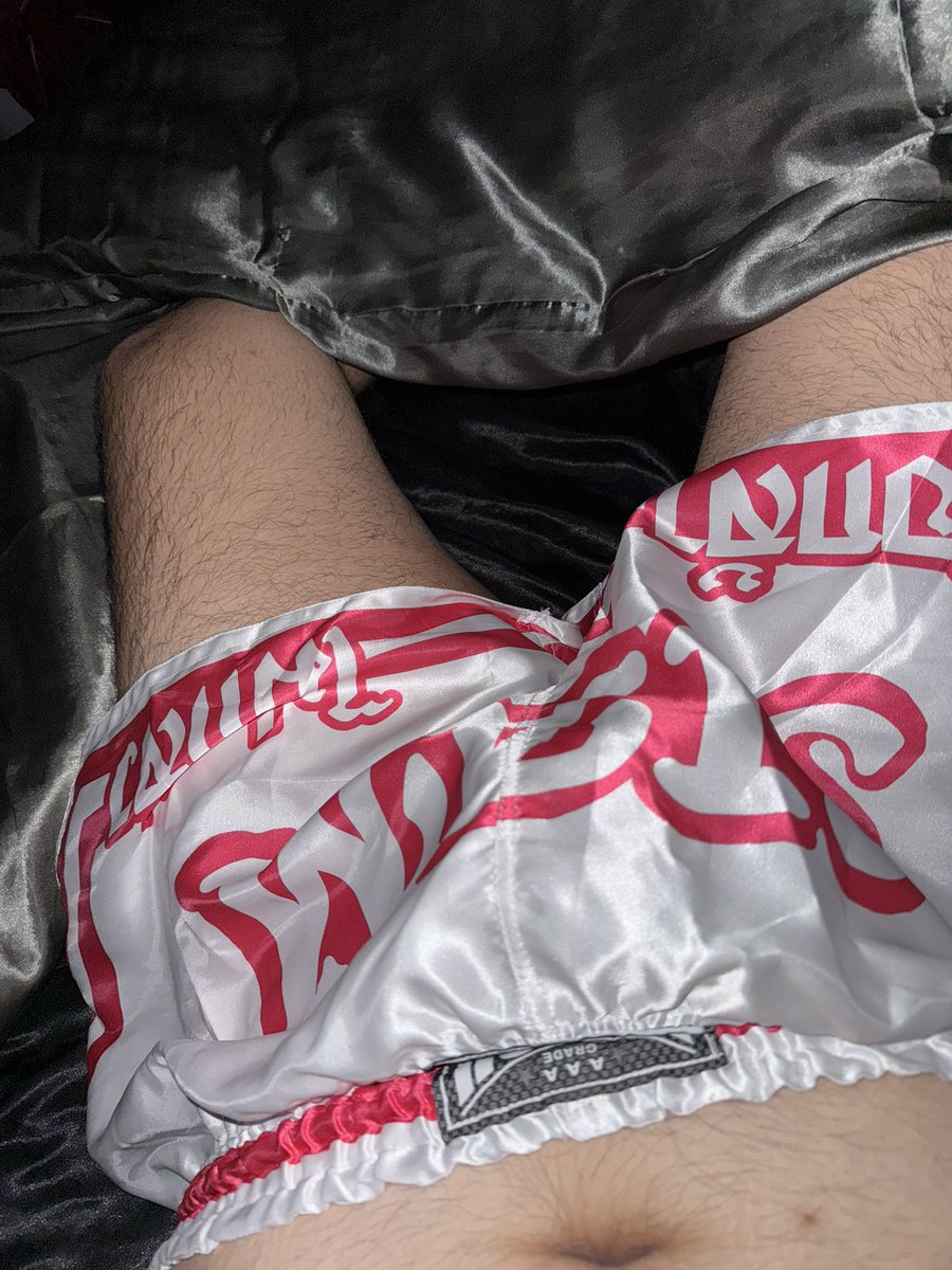 smaa1122_'s tweet photo. Another new hot as hell satins 🤤😏💦
#satin #horny #wank #satinboxers #satinshorts #jerk #satinsheets https://t.co/Yvmbjf9jCT