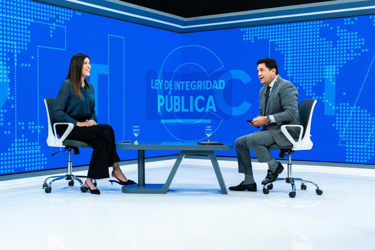ValenCenteno's tweet photo. Hoy Fito está en manos del bloque de seguridad y así estarán todos los delincuentes. 

Este país merece justicia, dignidad y paz. 🇪🇨❤️ 

Orgullosa de los resultados de la Ley de solidaridad e Inteligencia. Seguiremos, sin descanso. 💪🏼 https://t.co/vSpagOJsPh
