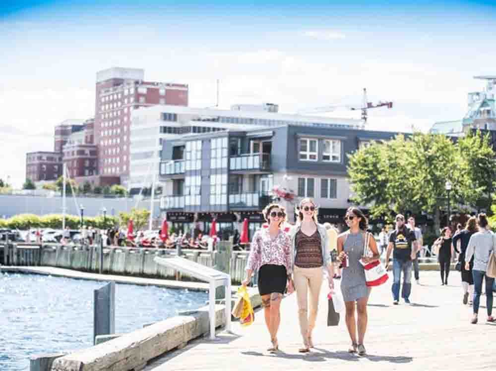 Summer travel trend: Canadians choose Canada financialpost.com/news/economy/s…