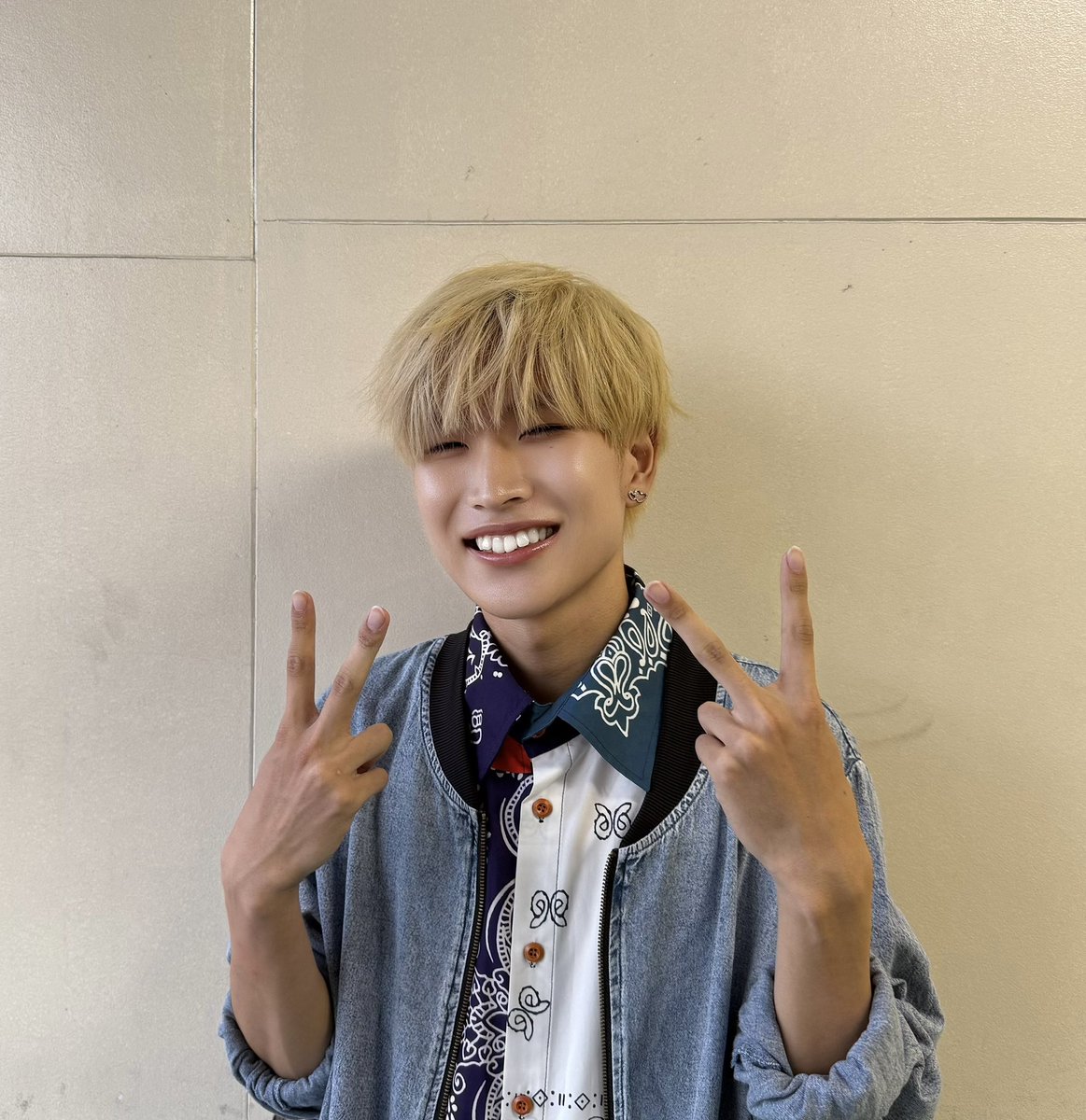 今だに余韻に浸っているってばよ。
またバンドセッション出来るように、もっともっと頑張ります！💪

あっ、昨日のワシ。