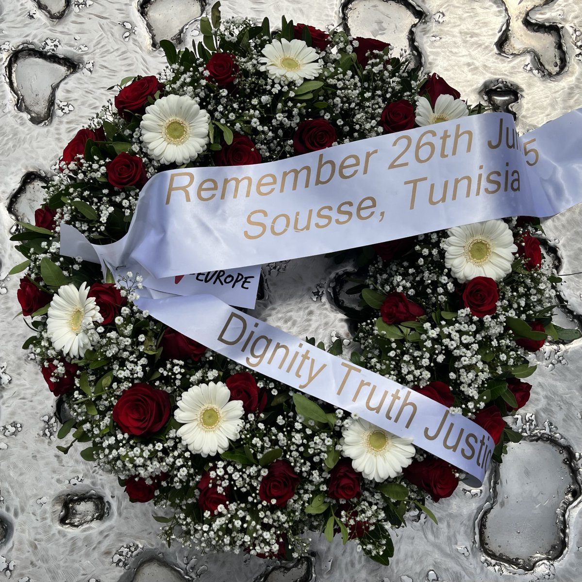 V_Europe22's tweet photo. Today marks 10 years since the tragic attack in Sousse, Tunisia, where 38 innocent lives were lost, including 30 British tourists. We remember all the victims and their families, and our thoughts are with everyone affected by this horrific event. May we honor their memory and strive for a world free from violence. ♥️ #Sousse #NeverForget